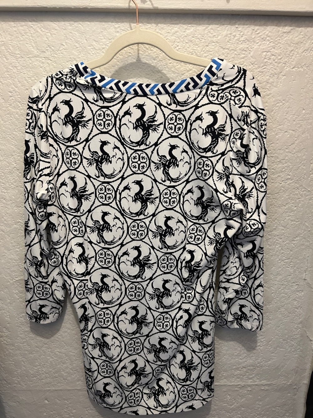 Black & White Patterned Women's Tunic Top - Picture 3 of 3